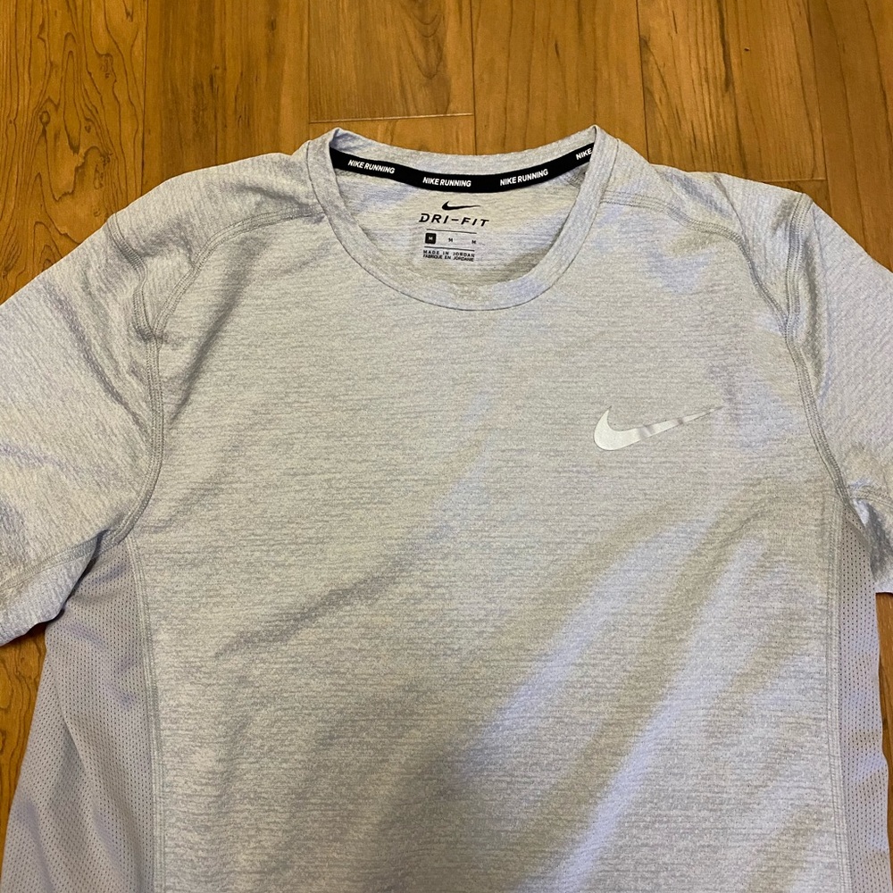 Men’s Nike Dry Fit running shirt.